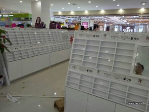 海南眼鏡展柜工廠定制,海口化妝品專柜生產(chǎn),三亞玉器珠寶飾品柜