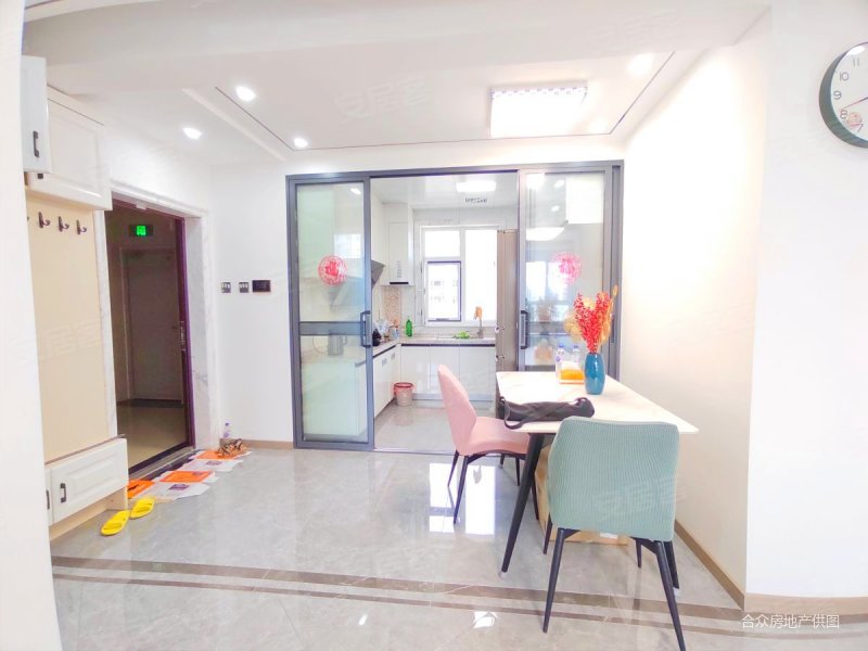 萬龍銀河城(西區) 裝修好 臨地鐵 樓層好 次新房 商品住宅